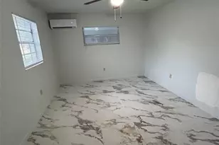 822 N New Hampshire Ave, Tavares, FL 32778 - Photo 6