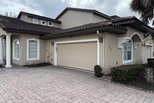 26812 Bella Vista Dr, Howey in the Hills, FL 34737 - Photo 1