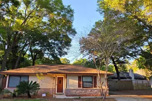 25829 Westmoreland St, Sorrento, FL 32776 - Photo 2