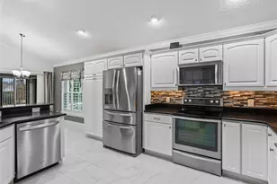 3556 Mistletoe Ct, The Villages, FL 32163 - Photo 26