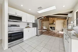 33942 Linda Ln, Leesburg, FL 34788 - Photo 14