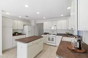 1563 Eastover Terrace, The Villages, FL 32162 - Photo 12