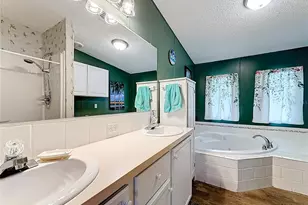 1658 Elkhart Cir, Tavares, FL 32778 - Photo 24