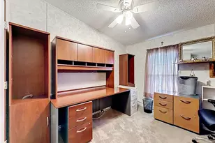 1658 Elkhart Cir, Tavares, FL 32778 - Photo 30