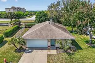 1984 Golden Palm Cir, Tavares, FL 32778 - Photo 4