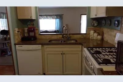 1637 Cr 434, Lake Panasoffkee, FL 33538 - Photo 10