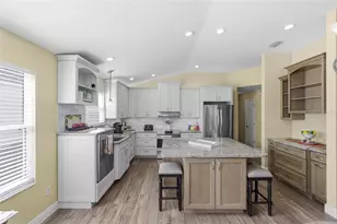 439 Grovewood Pl, The Villages, FL 32162 - Photo 6