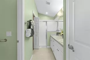 439 Grovewood Pl, The Villages, FL 32162 - Photo 16