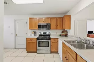 1469 Ramon Rd, The Villages, FL 32162 - Photo 6