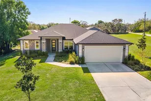 415 N Dixie Dr, Howey in the Hills, FL 34737 - Photo 1