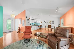 658 Clark Ct, Mount Dora, FL 32757 - Photo 10