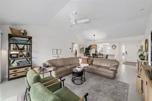 986 Davey Ln, The Villages, FL 32163 - Photo 10
