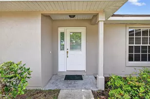 4873 Marsh Harbor Dr, Tavares, FL 32778 - Photo 4