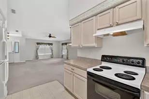 4873 Marsh Harbor Dr, Tavares, FL 32778 - Photo 10