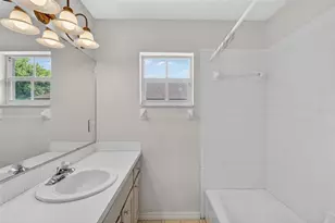 4873 Marsh Harbor Dr, Tavares, FL 32778 - Photo 14