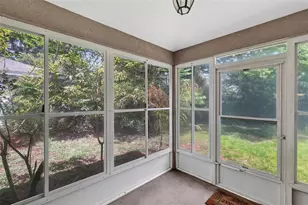 4873 Marsh Harbor Dr, Tavares, FL 32778 - Photo 18