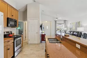 2133 Hunters Greene Dr, Lakeland, FL 33810 - Photo 20