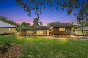 2874 E Crooked Lake Dr, Eustis, FL 32726 - Photo 4