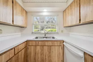 2874 E Crooked Lake Dr, Eustis, FL 32726 - Photo 24