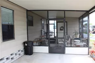 6807 Mt Pleasant Rd NE, Saint Petersburg, FL 33702 - Photo 4