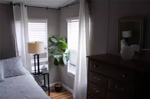 6807 Mt Pleasant Rd NE, Saint Petersburg, FL 33702 - Photo 14