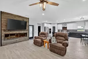 22431 Loop Rd, Groveland, FL 34736 - Photo 12