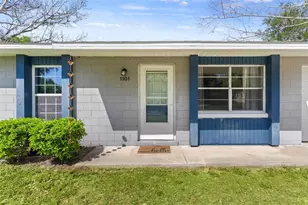 1101 Spruce Ct, Tavares, FL 32778 - Photo 6