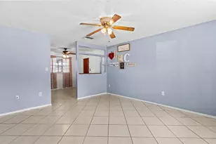 1101 Spruce Ct, Tavares, FL 32778 - Photo 10