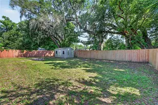 706 Mission Dr, Wildwood, FL 34785 - Photo 42