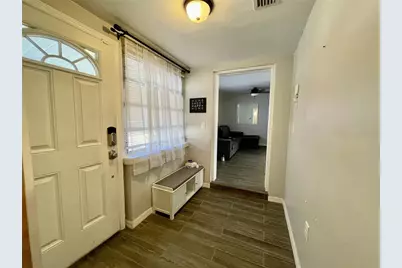 706 Mission Drive, Wildwood, FL 34785 - Photo 4