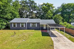706 Mission Dr, Wildwood, FL 34785 - Photo 2