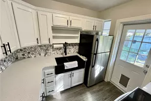 706 Mission Dr, Wildwood, FL 34785 - Photo 12