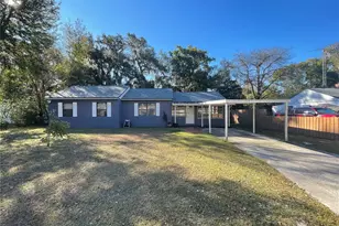 706 Mission Dr, Wildwood, FL 34785 - Photo 1