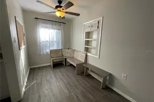 706 Mission Dr, Wildwood, FL 34785 - Photo 8