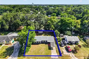 706 Mission Dr, Wildwood, FL 34785 - Photo 4