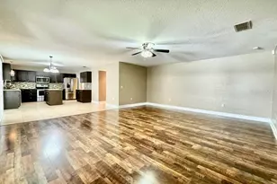 800 Clear Brook Ct, Fruitland Park, FL 34731 - Photo 10