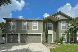 800 Clear Brook Ct, Fruitland Park, FL 34731 - Photo 1