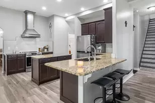 7351 Spring Mountain Ln, Yalaha, FL 34797 - Photo 4