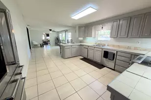 207 Mandarin Ln, Fruitland Park, FL 34731 - Photo 38