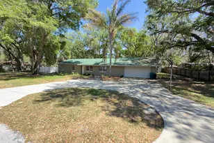207 Mandarin Ln, Fruitland Park, FL 34731 - Photo 4