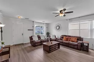 711 Kettering Rd, Davenport, FL 33897 - Photo 4