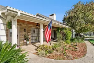 2002 Fairway Dr, Eustis, FL 32726 - Photo 4