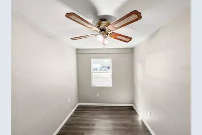 25 E Charlotte Avenue, Eustis, FL 32726 - Photo 18