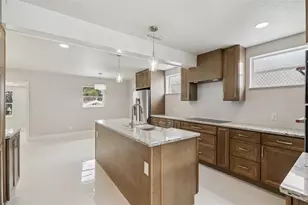 2316 N Griffin Dr, Leesburg, FL 34748 - Photo 10