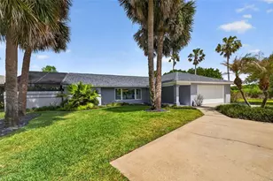 28828 Beauclaire Dr, Tavares, FL 32778 - Photo 2