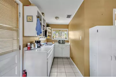 140 N Johns Street, Mount Dora, FL 32757 - Photo 16