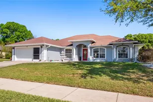 8925 Pebble Beach Pl, Clermont, FL 34711 - Photo 2