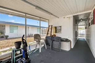 31701 Kelly Cir, Tavares, FL 32778 - Photo 24