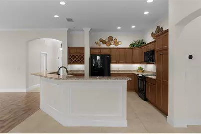 2028 Glenarden Path, The Villages, FL 32163 - Photo 8