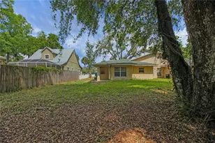 305 W Fountain St, Fruitland Park, FL 34731 - Photo 36